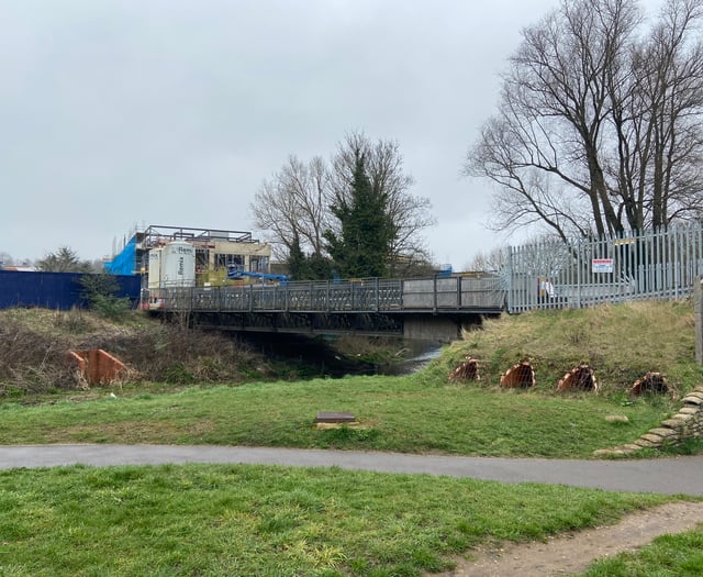 Should new Brightwells bridge be for cyclists or just pedestrians?