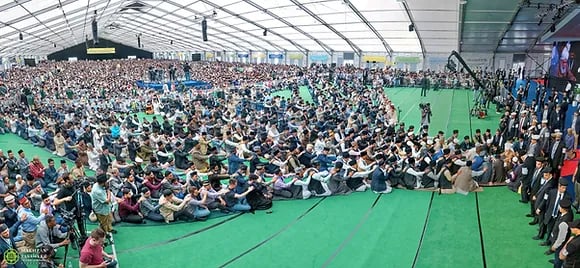 The human chain at Jalsa Salana UK.