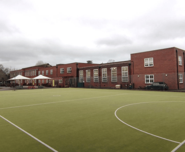 South Farnham School plans for new sports hall at Menin Way site