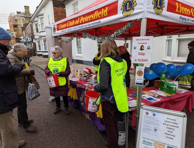 Petersfield Lions launch campaign to feed and heat the less fortunate