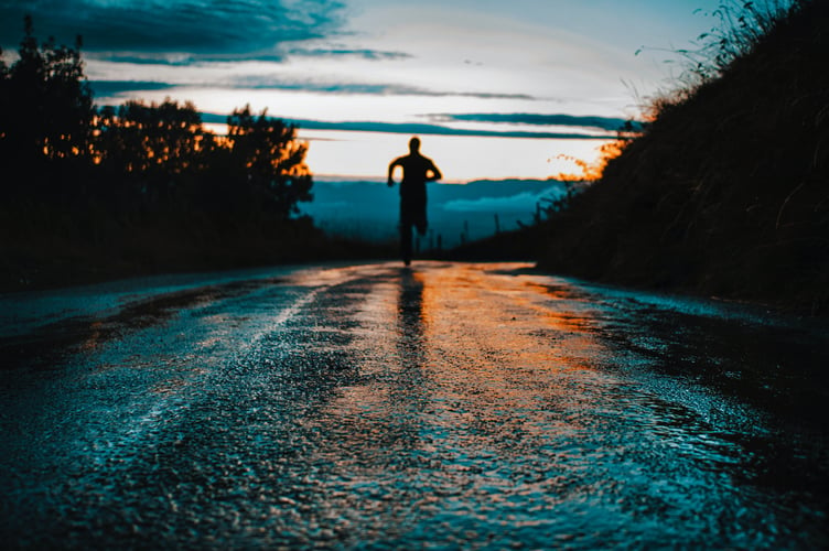 Run France Beaumont Salève Active Vigour Running Road Silhouette Reflection Twilight Dawn Sunset Images & Pictures Rain Outdoor People Images & Pictures Sports Images Brown Backgrounds Gravel Dirt Road Creative Commons Images