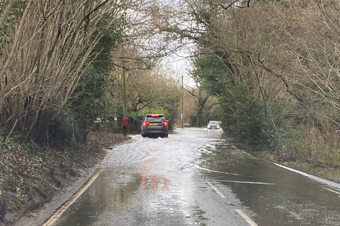 Elstead B3001 flooding